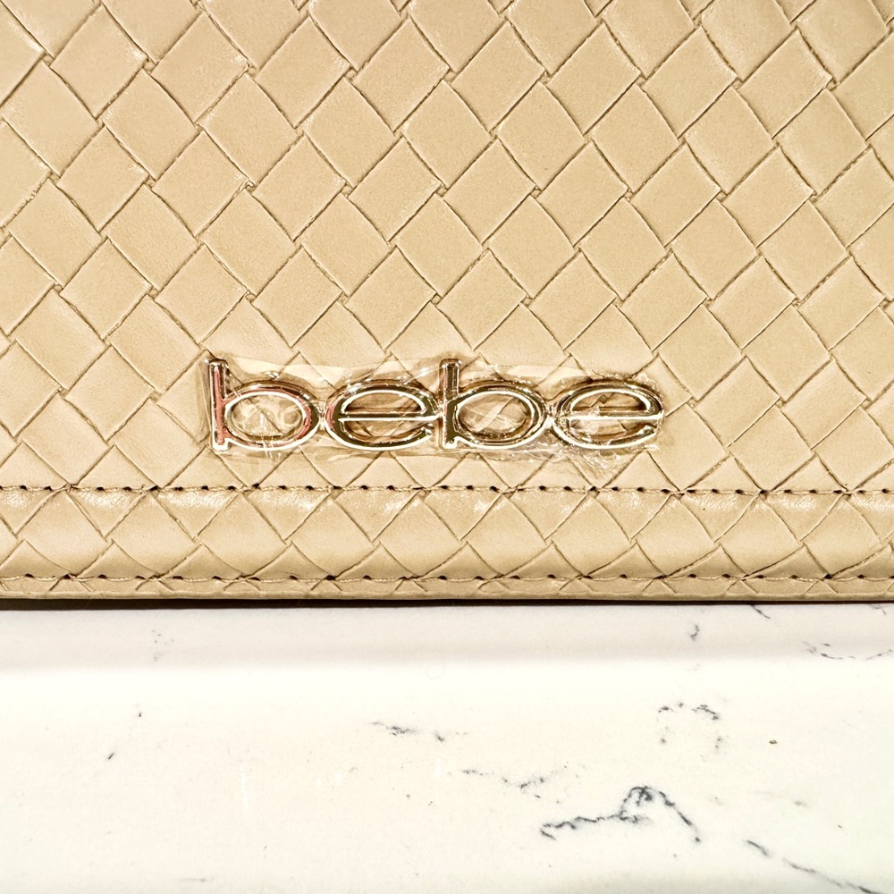 Bebe Cream Small Crossbody Bag with Gold Chain, Card Case and Wristlet NWT - Picture 5 of 11